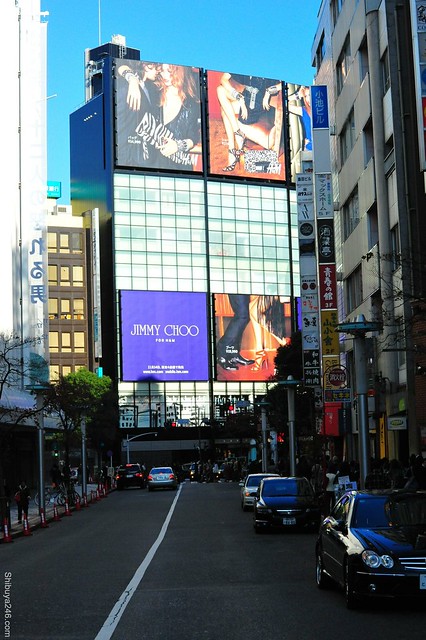 Jimmy Choo x H&M in Shibuya