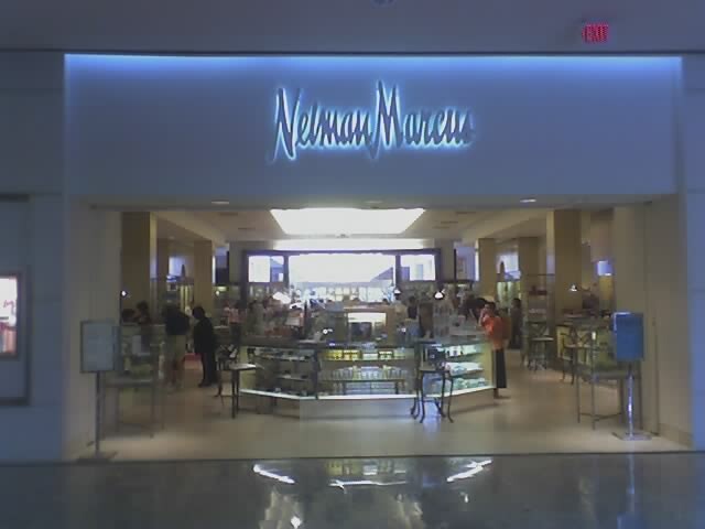 Neiman Marcus Level 2 mall entrance at Tysons Galleria