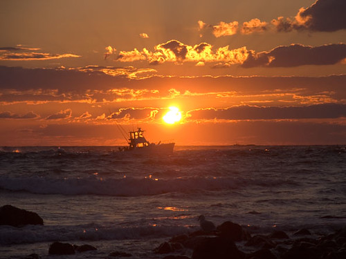 longisland hamptons fisherman ocean montauk waves sunrise newyork