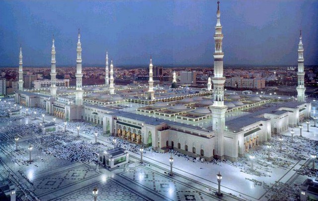 Al Masjid Al Madinah Al Munawwarah Mosque