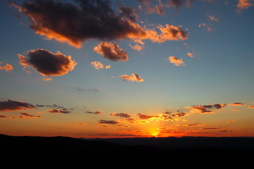 sunset orange sky clouds dusk color catchycolors amazing fantastic sun amateur nikon nikond70 d70 nature ilovenature usa va shenandoah shenandoahvalley nationalpark