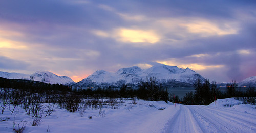 norway northernnorway arcticregion tromsfylke ullsfjorden fjord jaegervatnet landscape seascape panoramicviews sky clouds sunset sundown wintersunset lightmood road snowfall winter season seasonalbeauty lunaryuna journey voyage trip travel ontheroad