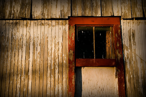 ohio window rural geotagged nikon raw nef decay historicpreservation oldpaint cs4 sigma1224 timeworn d700 geaugacountyohio paintflaking burtonohio nikongp1 pse8