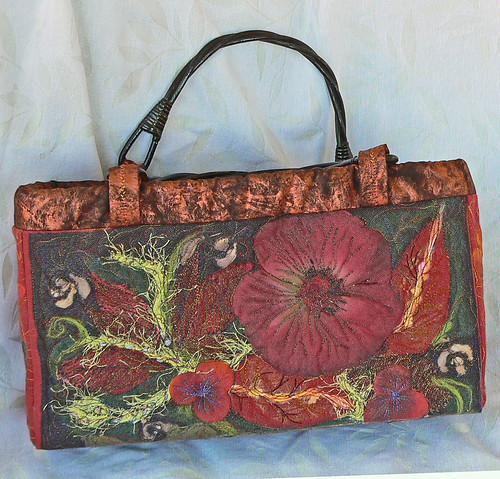 Red Bag Front | I started the fabric for this bag a couple y… | Flickr