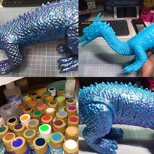 未完成 安楽安作 古典の世界の怪獣シリーズ  #安楽安作 #anrakuansaku #安樂安作 #SoftVinyl #sofubi #ソフビ #膠品 #搪膠  #sofvitokyo #acrylic | by 狂人日本玩具屋