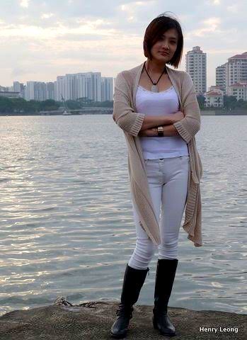 Vicky Yuan at Kallang River