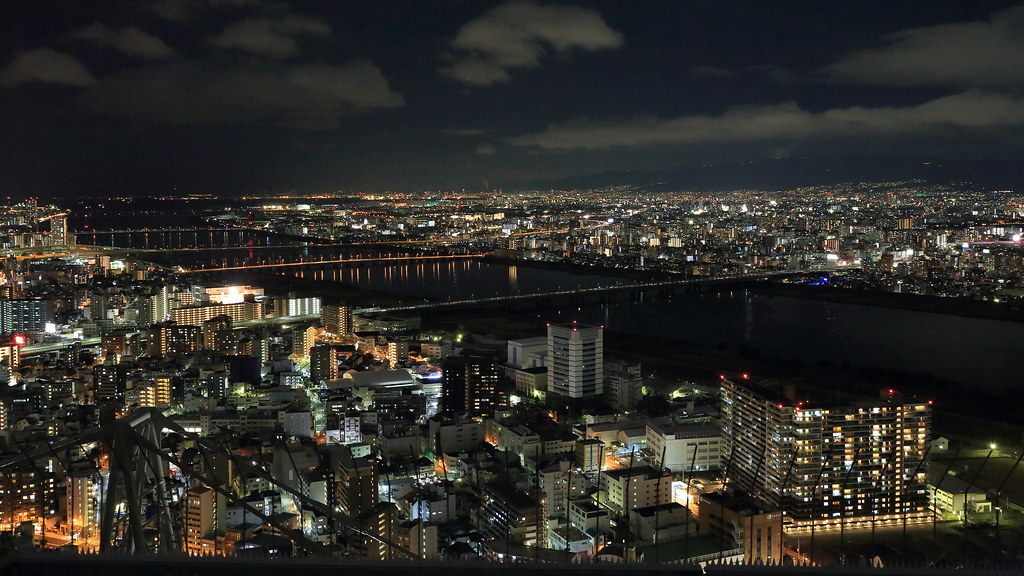 大阪 梅田空中庭園夜景