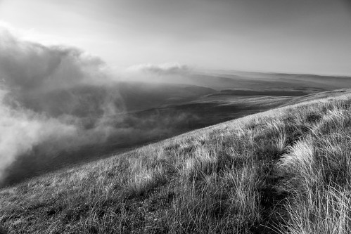 mist mountain sunrise breconbeacons brecon summitmarker fannedd fanneddsummitmarker