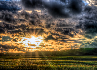 Country Sun Rays HDR
