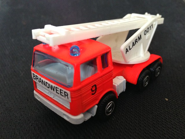 EFSI Holland - Mercedes Benz - TL Turntable Ladder / Ladder Truck, Brandweer Fire Appliance - Fire Apparatus Holland, Netherlands - Miniature Diecast Metal Scale Model Emergency Services Vehicle