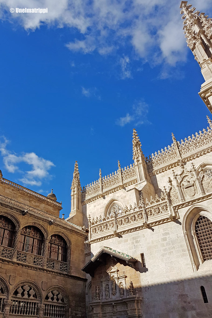 Koristeellinen rakennus Granadan keskustassa