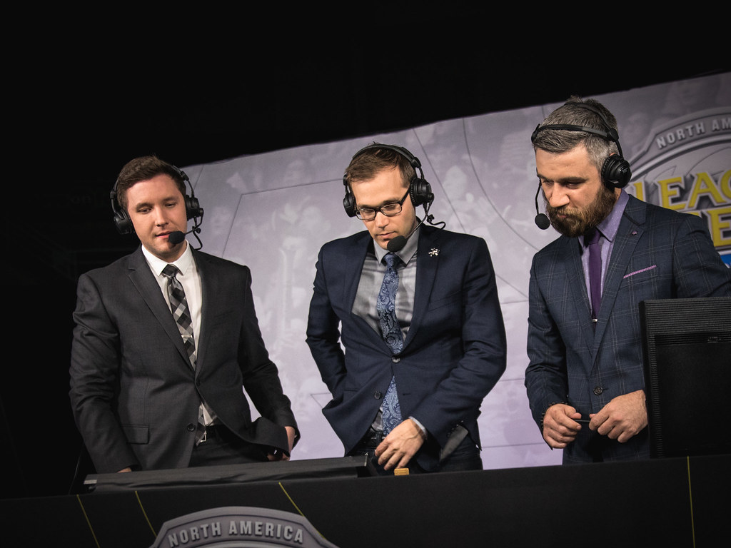 Shoutcasters Zirene, Kobe, and Riv