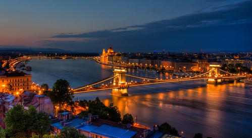 bridge blue house reflection water night reflections river lights nikon long exposure hungary suspension budapest trails roofs chain reflected trail le hour parlament danube hdr buda pest vr lánchíd széchenyi 18105mm d5100