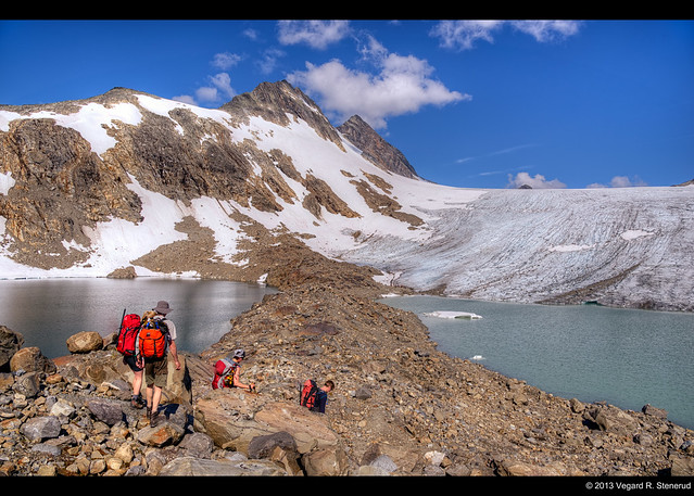Uranostinden hike - Approaching the glacier