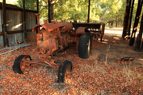 abandoned australia derelict disused decaying deserted decay farming grenfell history heritage newsouthwales old rural rustic rusty tractor vintage