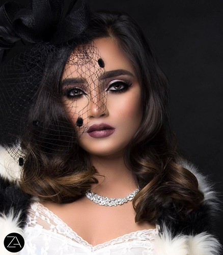 Arabic Look Makeup 💄 . . #makeup #instamakeup #cosmetic #cosmetics #TFLers #fashion #eyeshadow #lipstick #gloss #mascara #palettes #eyeliner #lip #lips #tar #concealer #foundation #powder #eyes #eyebrows #lashes #lash #glue #glitter #crease #prim | by Byzainab1
