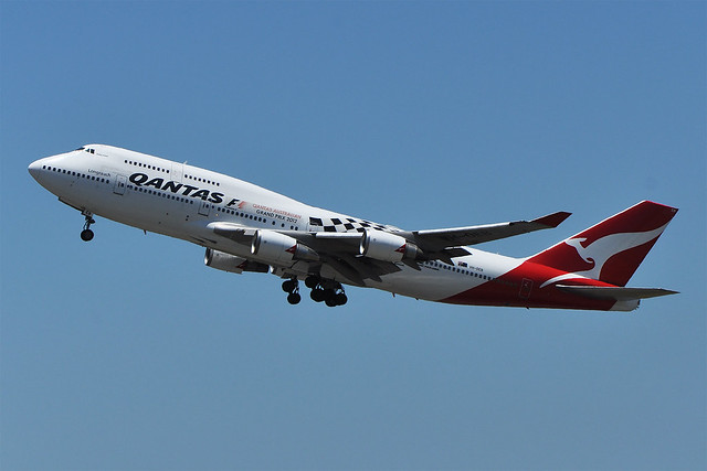 VH-OEB 'Phillip Island' Boeing 747-48E Qantas with 'Qantas Australian Grand Prix 2012' commemorative titles