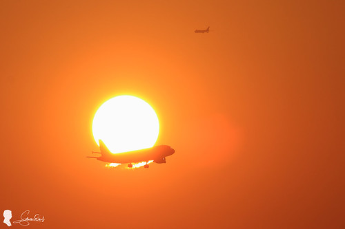 taiwan rctp 桃園機場 canon eos7d2 sun sunset aircraft 民航機 太陽 日落 7d2
