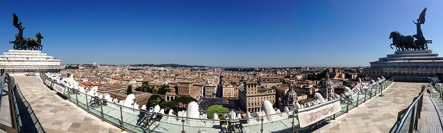 Roma 180° from the Vittoriano building
