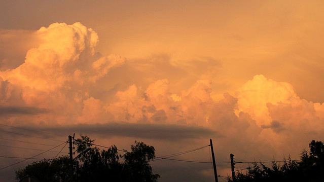 nuage d'orage a blagnac le  dimanche 7 JUIN 2015