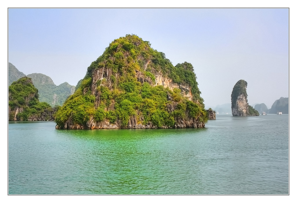 Quảng Ninh VN - Hạ Long Bay 10