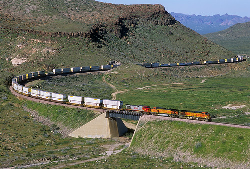 railroad bridge arizona train az curve ge bnsf springtime kingman dash9 c449w stacktrain kingmancanyon intermodaltrain