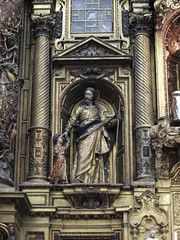 Iglesia de Santiago Apóstol - San José con el niño, de José de Arce, en el retablo mayor