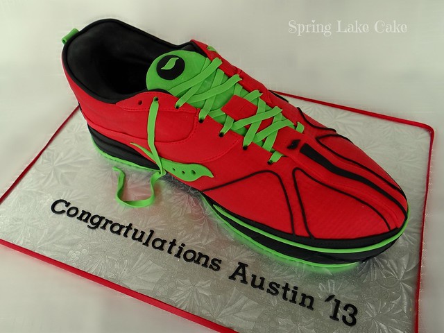 Running shoe cake
