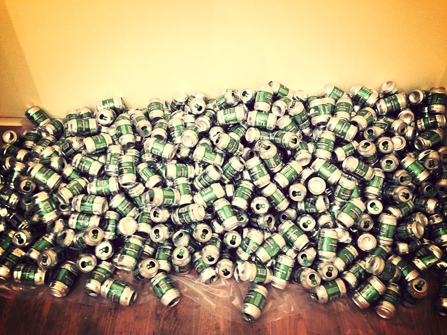 20 green bottles of beer......