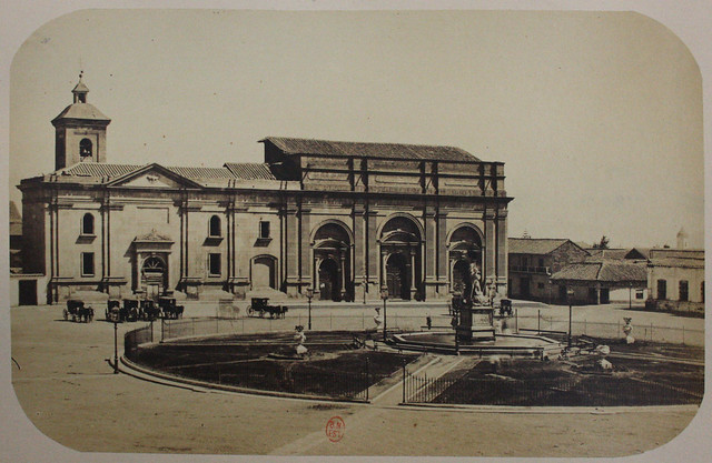 Plaza de Armas con el Monumento a la Victoria de Ayacucho. 1860