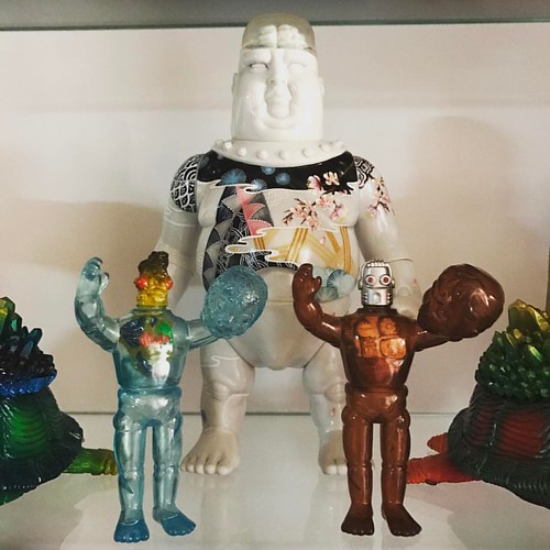 変身サイボーグ&キングワルダー サイダー&ビール  #rumblemonsters #charactics #sofubi #hensincyborg #kingwaruder @rumble_monsters #rumble_monsters #ドキドキソフビ万博  #SoftVinyl #sofubi #ソフビ #膠品 #搪膠 #sofvitokyo  #vinyltoy #sofubi #vinyltoys #softvinyl #sofvi  #toyart #arttoy #toydesign | by 狂人日本玩具屋