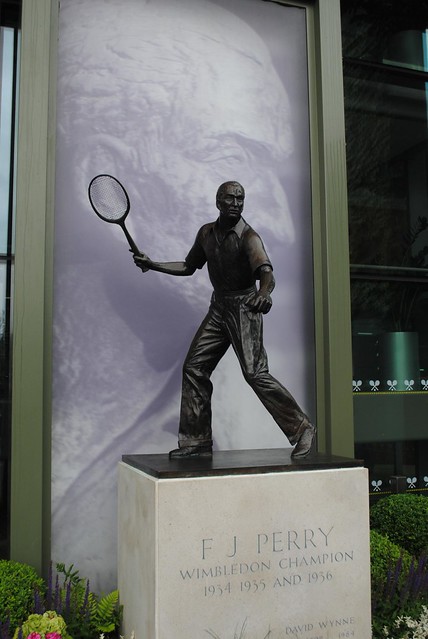 Fred Perry statue