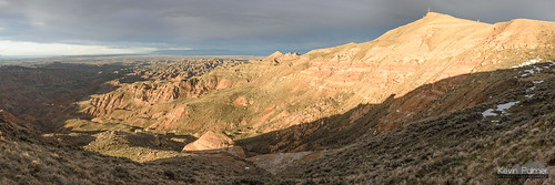 cody wyoming mcculloughpeaks badlands mcculloughpeaksbadlands april spring evening sunset nikond750 tamron2470mmf28 sunlight clouds panorama panoramic shadow snow sagebrush blm