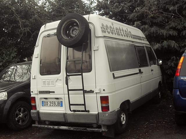 Renault Trafic T1200 2.1 D 1985