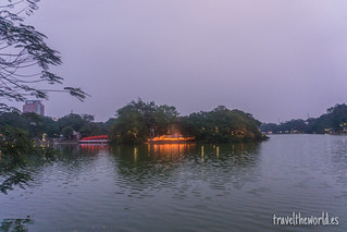 Hoàn Kiếm Lake