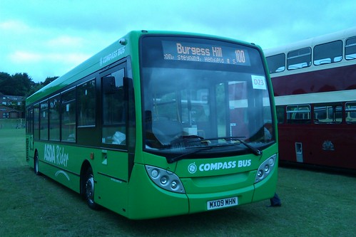 Compass Travel MX09 MHN on Route 100 | by Brightonbusfan81