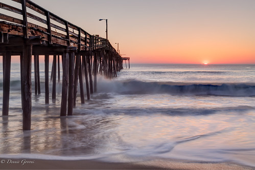 beach landscape nagshead northcarolina ocean outerbanks pier sunrise water unitedstates us