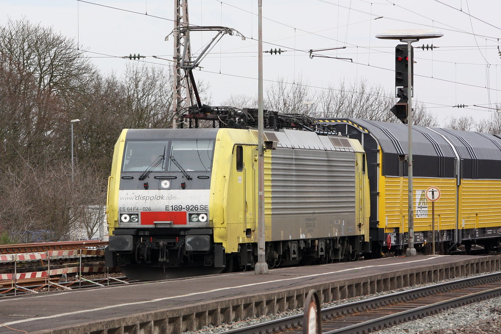 dispolok: E 189-926 SE durchfährt den Bahnhof Neustadt (Aisch)
