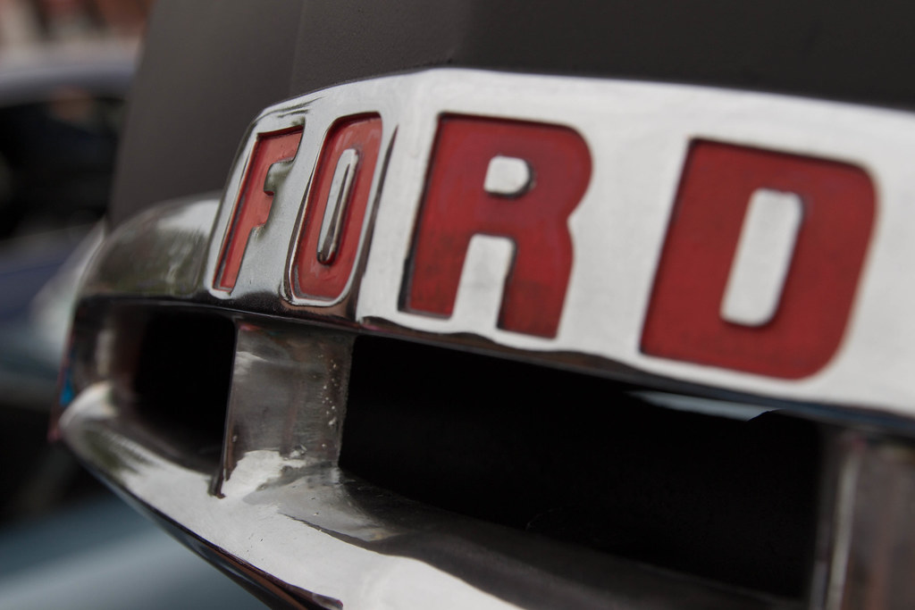 Image of Red and Chrome Ford Logo