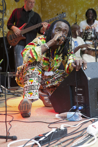 Obi going down | by bozigle factory ☮ Bambú