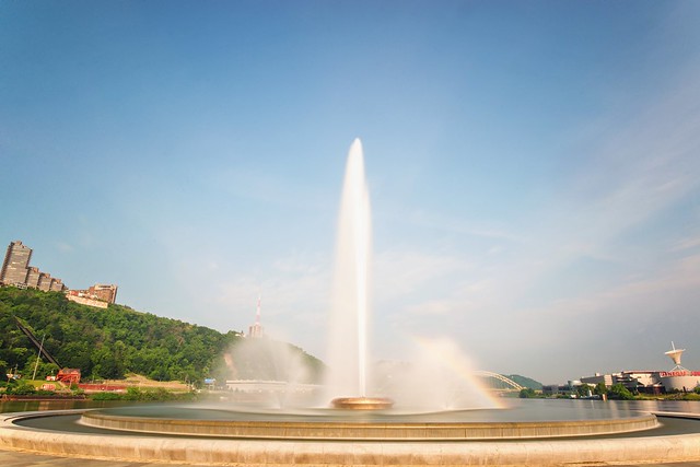 Long exposure of the fountain at Point State Park in Pittsburgh