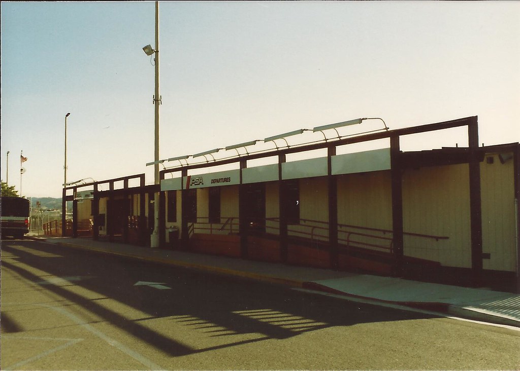 PSA terminal at Concord Airport (CCR), California, 1986