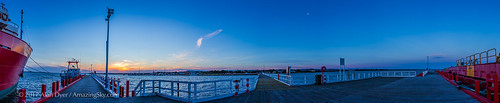 waxingmoon sunset twilight rightangle demonstration welshpool victoria australia southernhemisphere gibbousmoon 90degrees skypolarization alberta canada