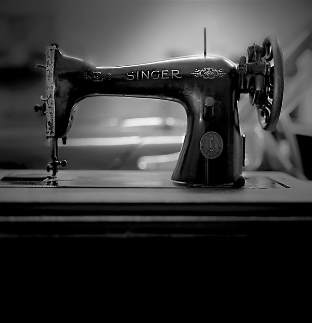 the vintage singer sewing machine