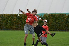 20131026 Frisbee BUMOC 006_tn - BUMOC 2013 dag 1
