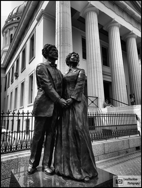 Dred and Harriet Scott Statue