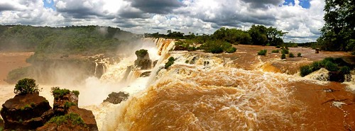 argentinien argentina brasilien foz de iguacu iguazu unesco wasserfälle falls nationalpark national park brazil huge