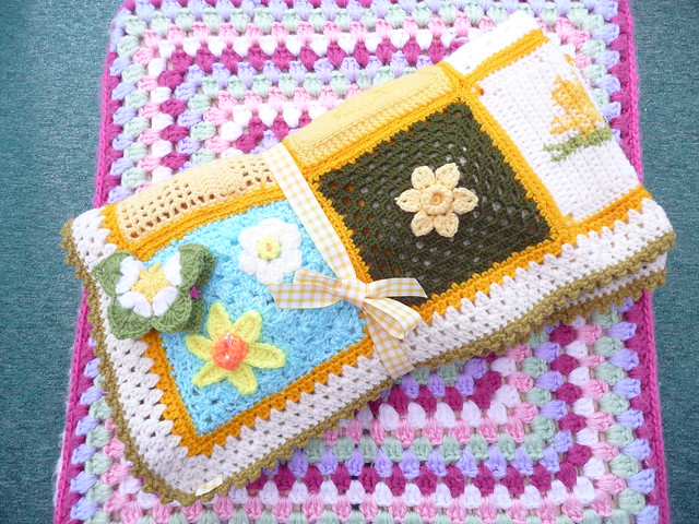 444 - 'Marie Curie Daffodil Blanket' to be auctioned on EBAY to raise money for Marie Curie Cancer Care. Thanks to all for contributing these beautiful Squares.