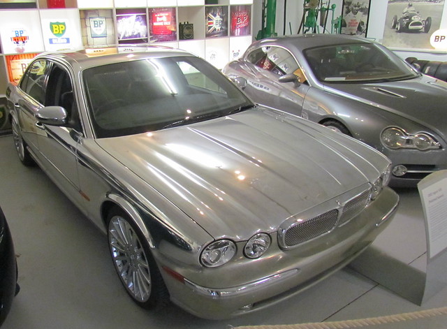 2002 - Jaguar XJR