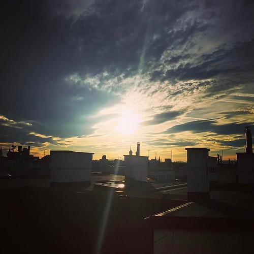 office view. 2.0 #office #niceview #sky #spring #beautiful #clouds #view #amazing #great #potd #pictureoftheday #alsergrund #allthecolours #igersvienna #igersaustria #igerseurope #vienna #austria #europe #wien #oesterreich #europa | by martinpauer